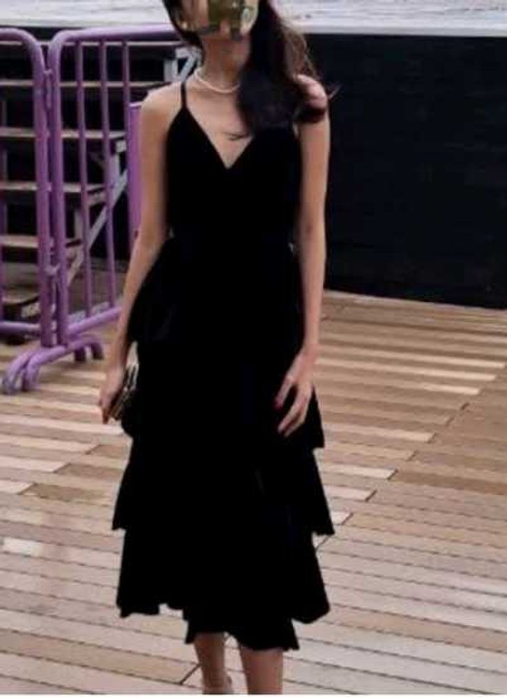 Elegant Black Tiered Midi Dress