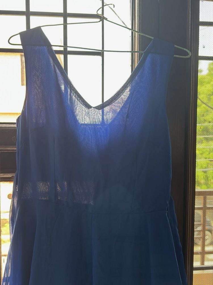 Blue V-Neck Sleeveless Dress