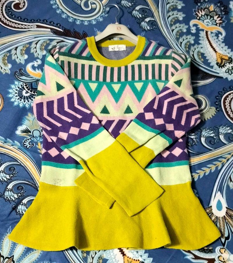 FUN PATTERN SWEATER 💛