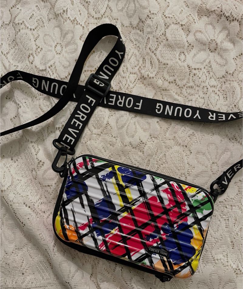 Sling Box Bag