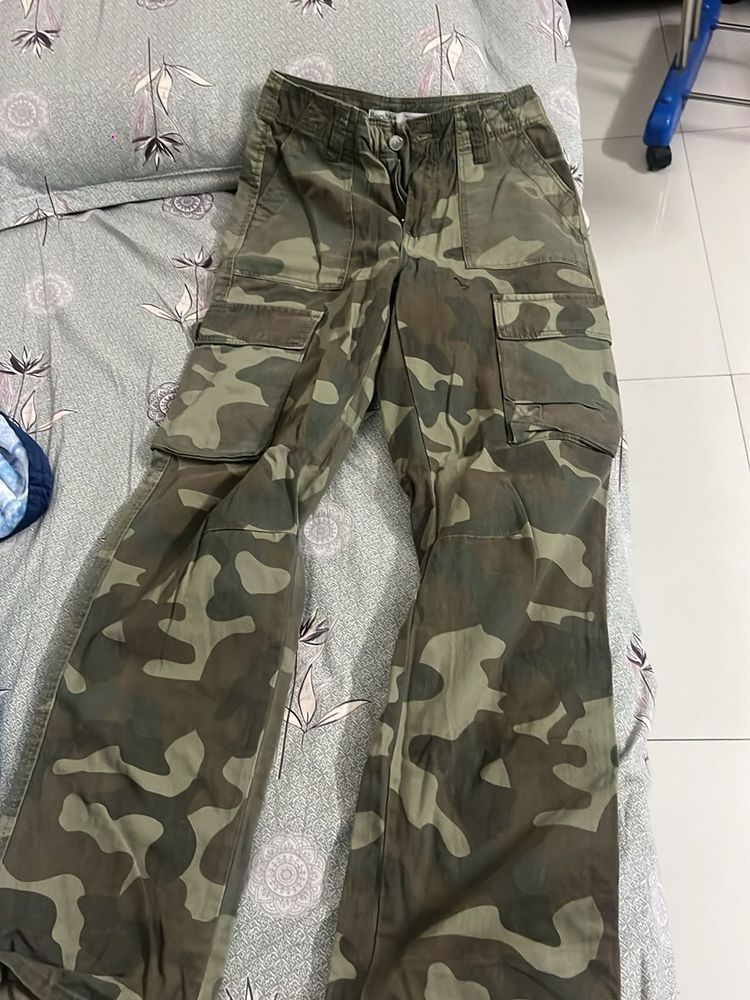 a military street wear jeans