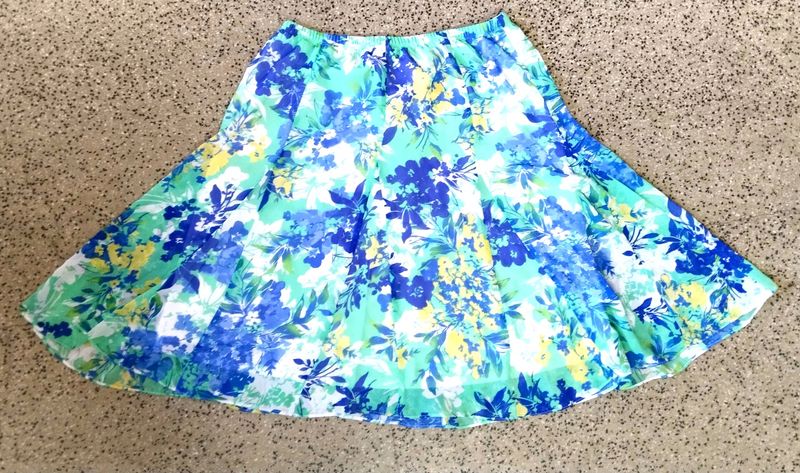 Cute Korean Floral Skirt💚💙