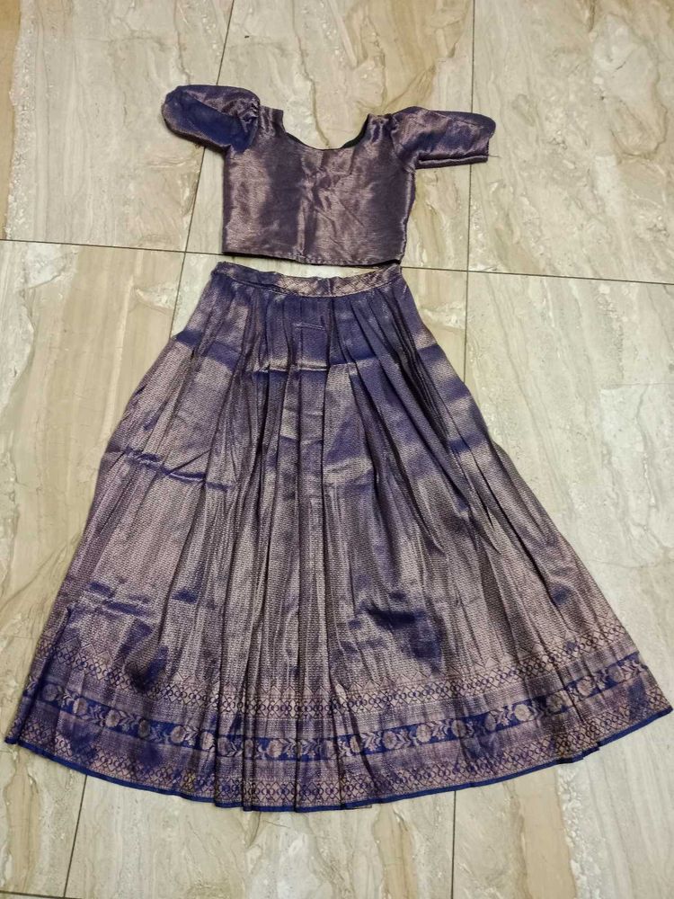 Blue Banarasi Pattupavada