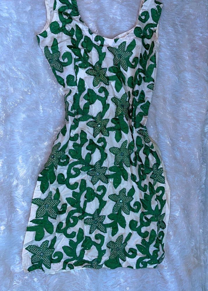 Y2K Bollywood Style Green Floral Sleeveless Kurta�