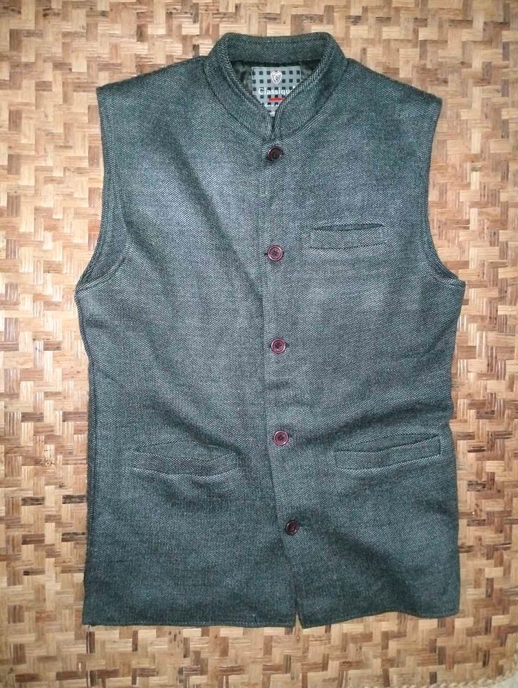 Stylish Men&#39;s half Jacket