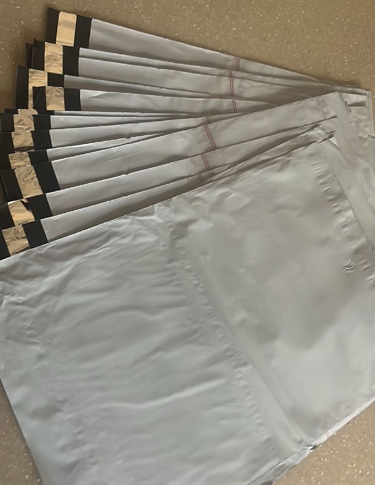 18 Shipping Bags