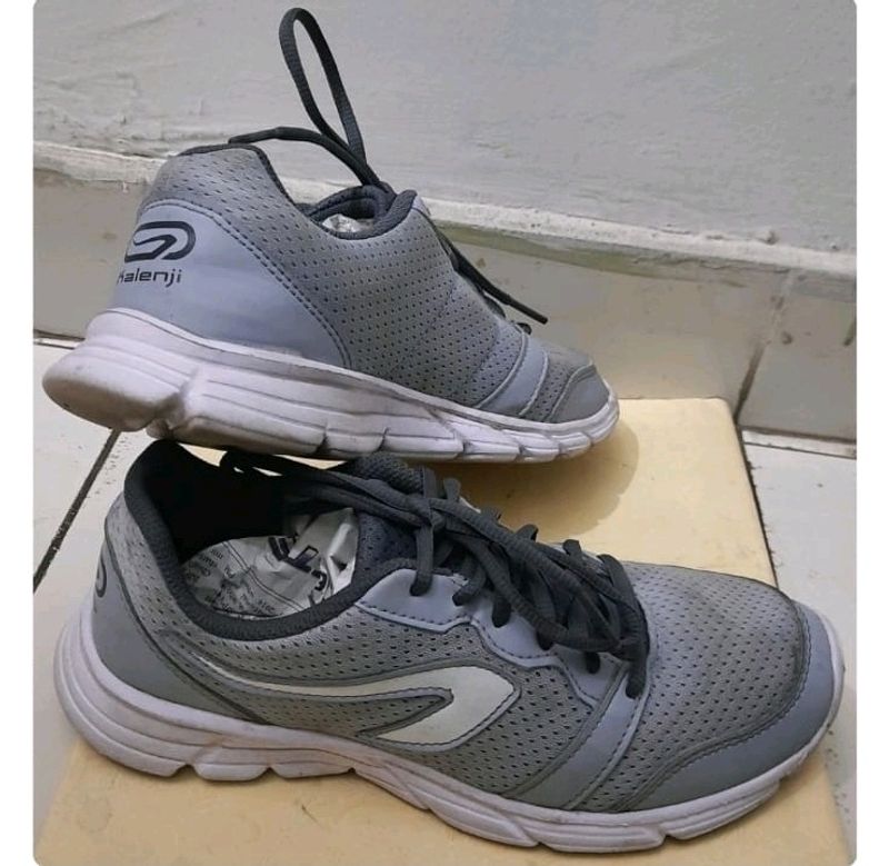 Decathlon Sports Shoes For Women