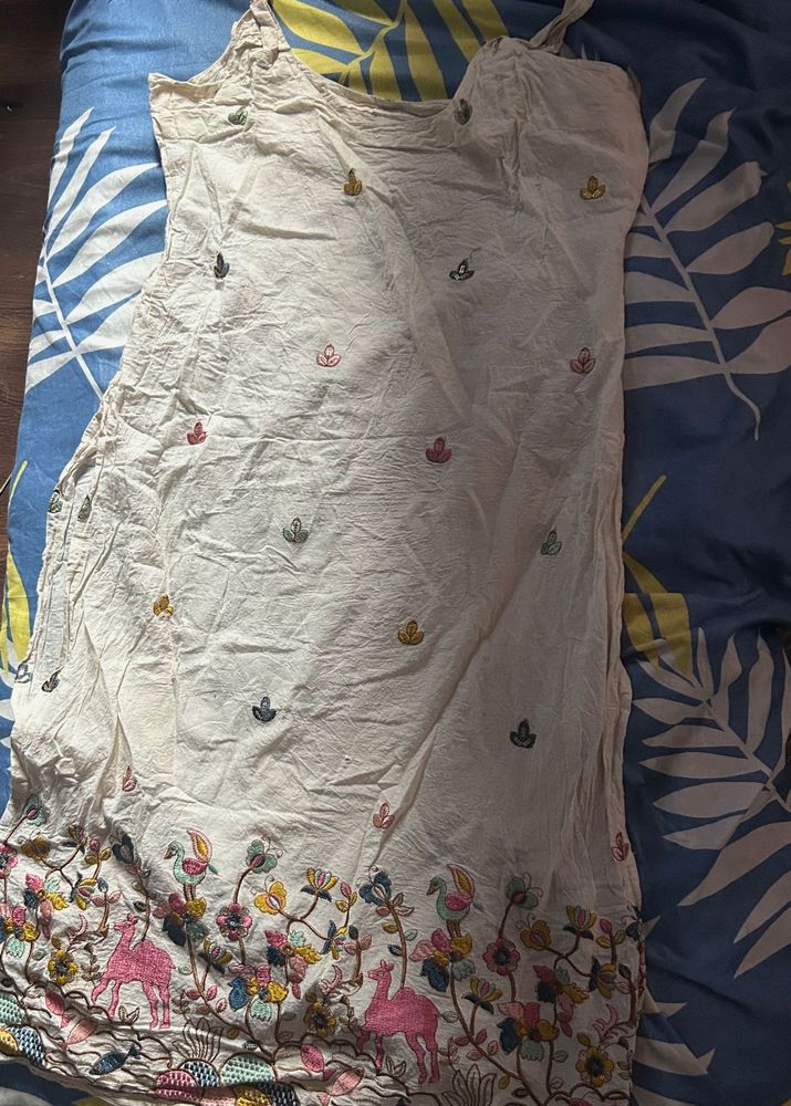 Tailored / Hand Stitched Embroidered White Kurta