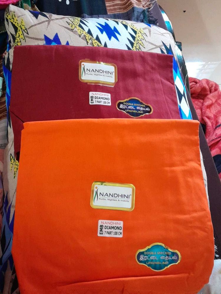 new with tag inskirt pack of 2