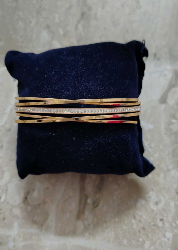 Kiyu Ziyu Golden Bracelet