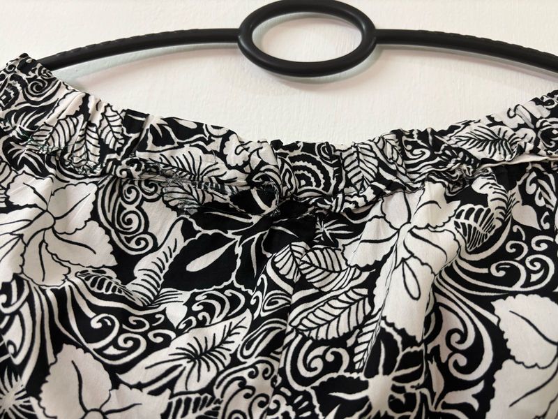 Black and white printed Pants