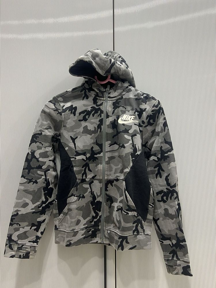 Nike Camo Hoodie