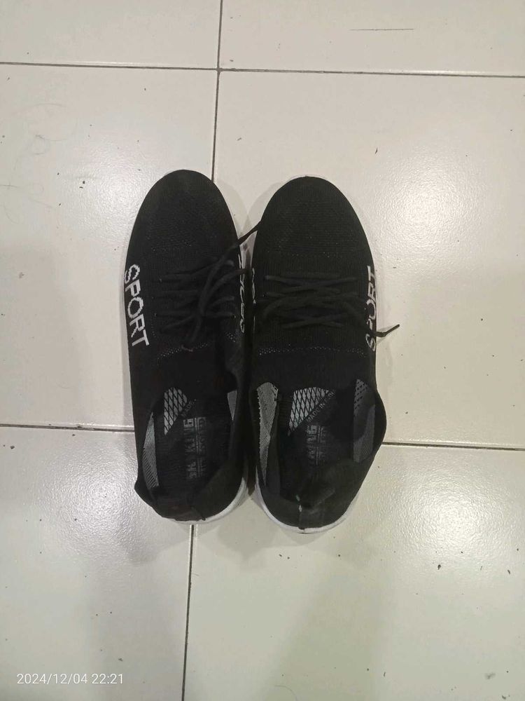 Black Colour Sport Shoes