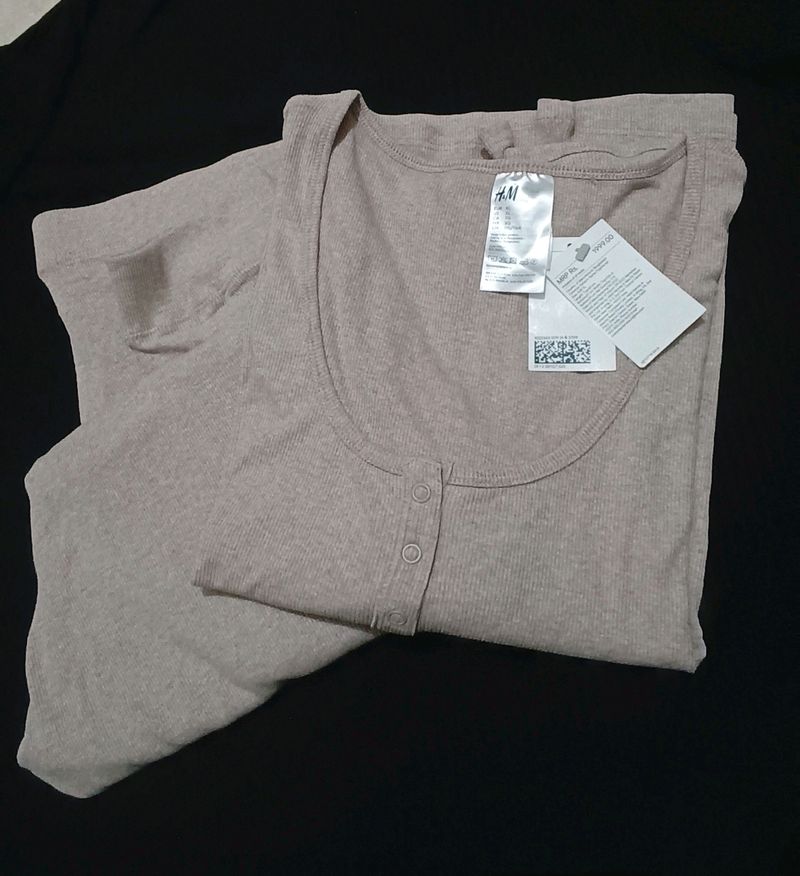 HM Fitted pyjamas in soft, ribbed jersey made from