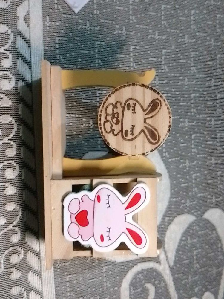 Cute Wooden Pen Stand +Free Gift 🎁