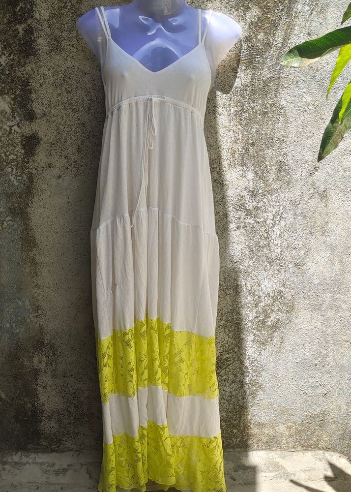 14K. CREME LONG GOWN