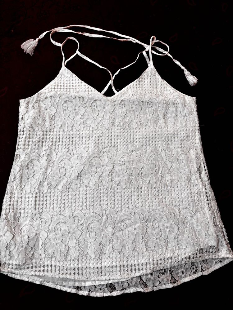 sleeveless top