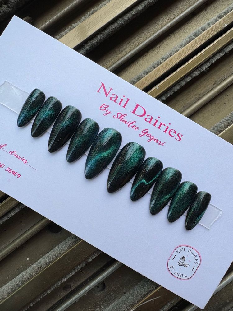 Press-On Nail Set