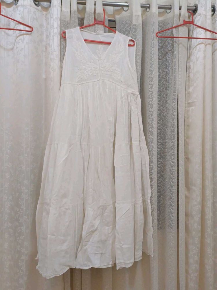 Sleeveless White Kurta