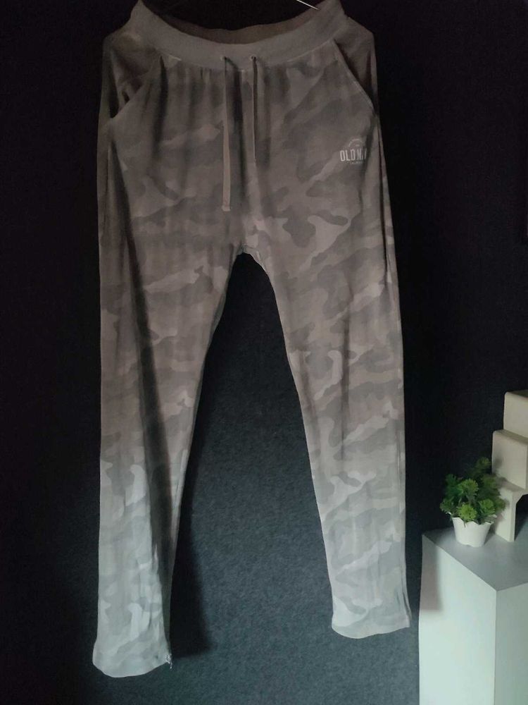 Old Navy Camo Jogger Pants