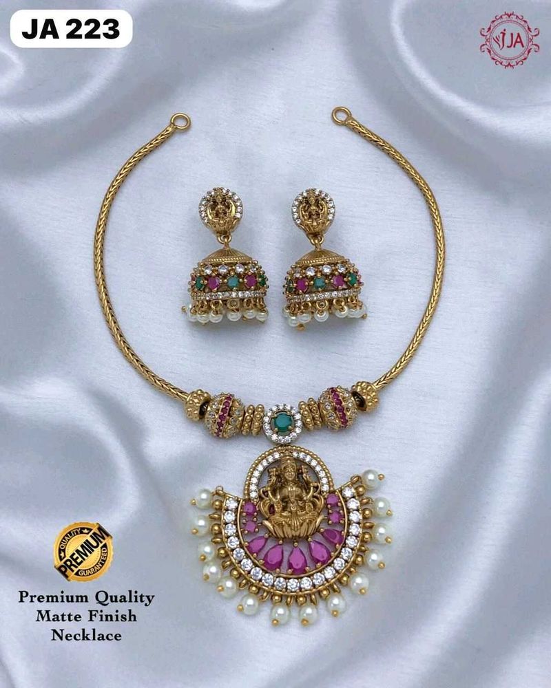 Elegant Necklace Set