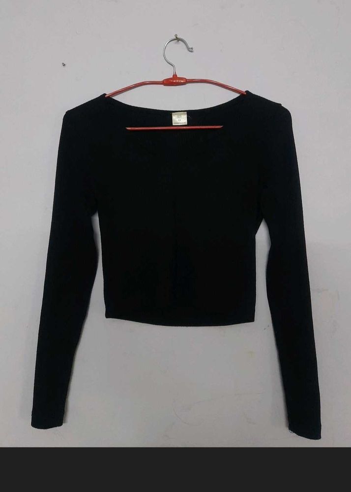 SSS Black Long Sleeve Crop Top