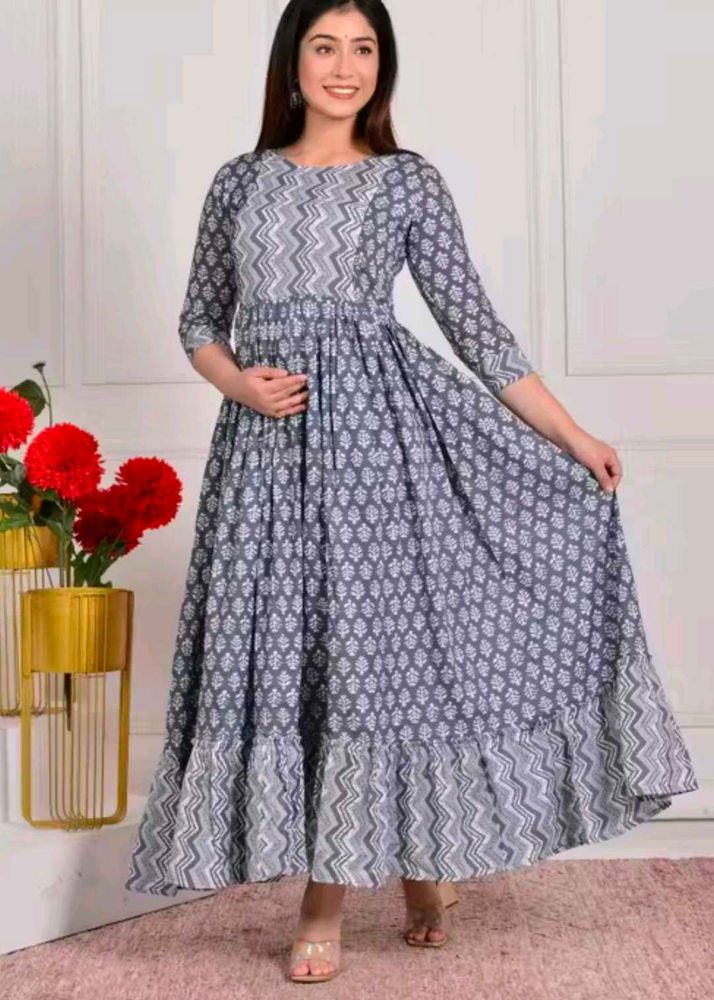 maternity feeding gown with zip