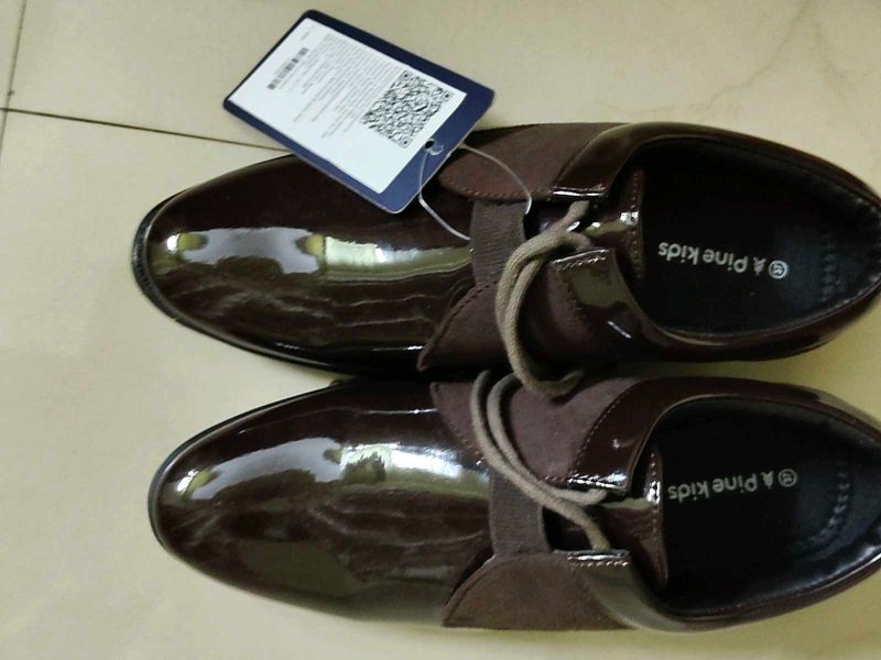 A Pine Kids Brown Shoes