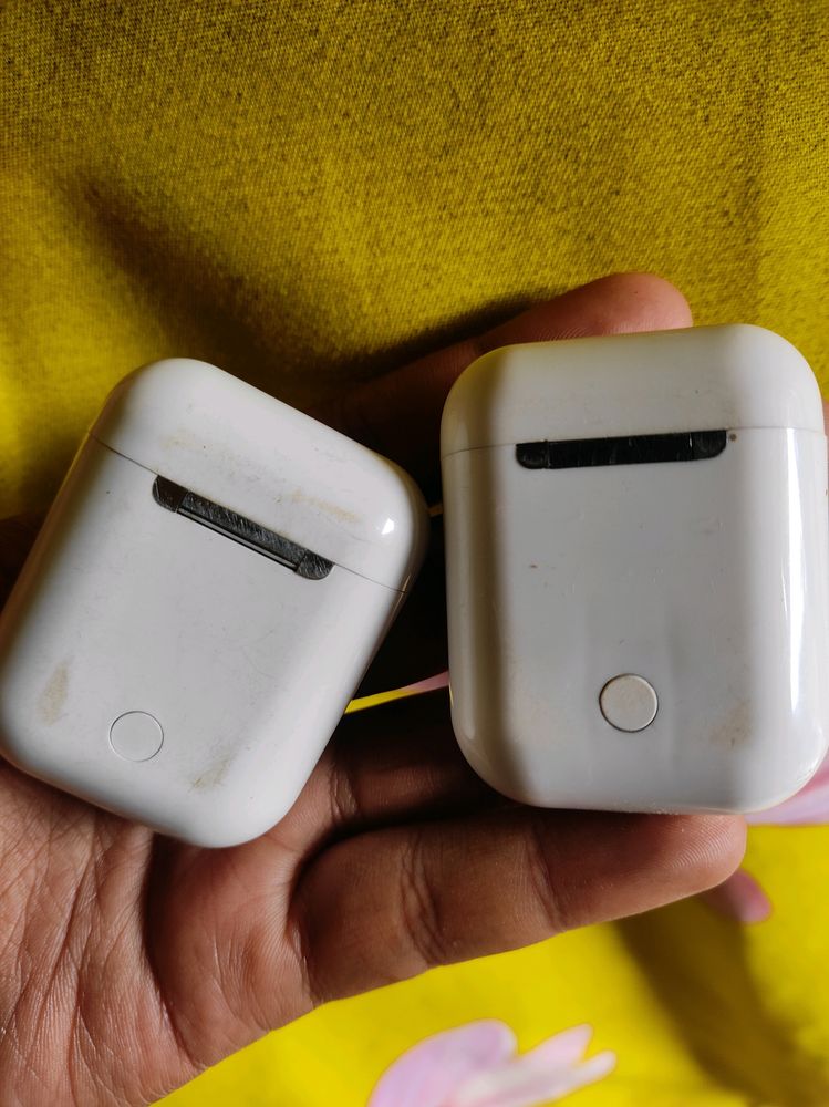 I12 Earpods (One Is Working But The Other Not)
