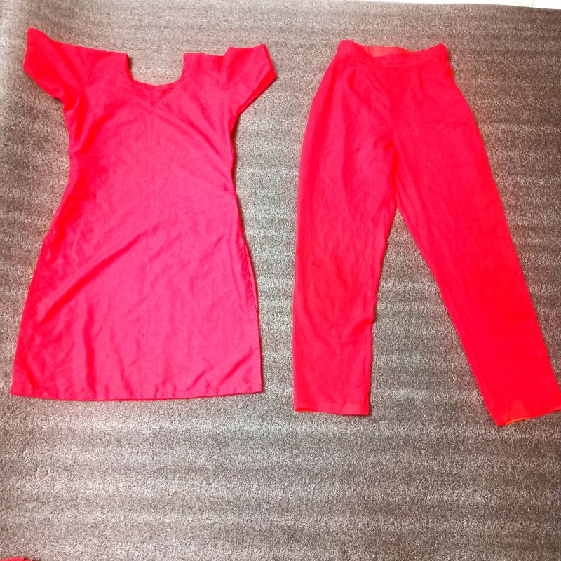 Kurti Pant Set With Red Shimmery Shrug