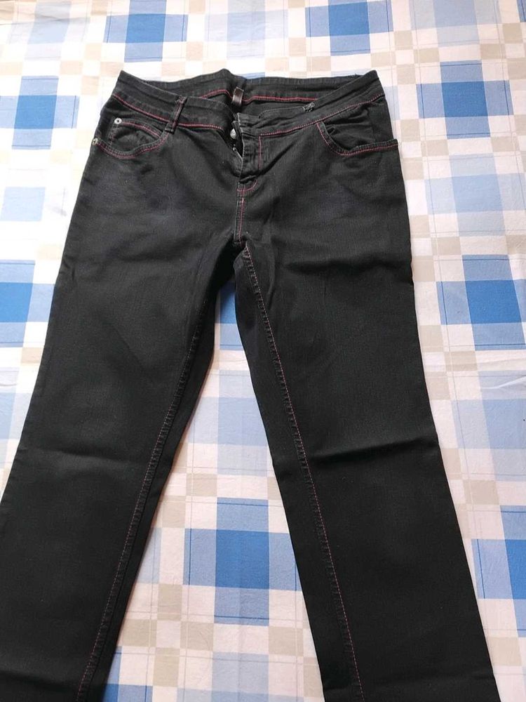 Beautiful Women&#39;s Black Jeans