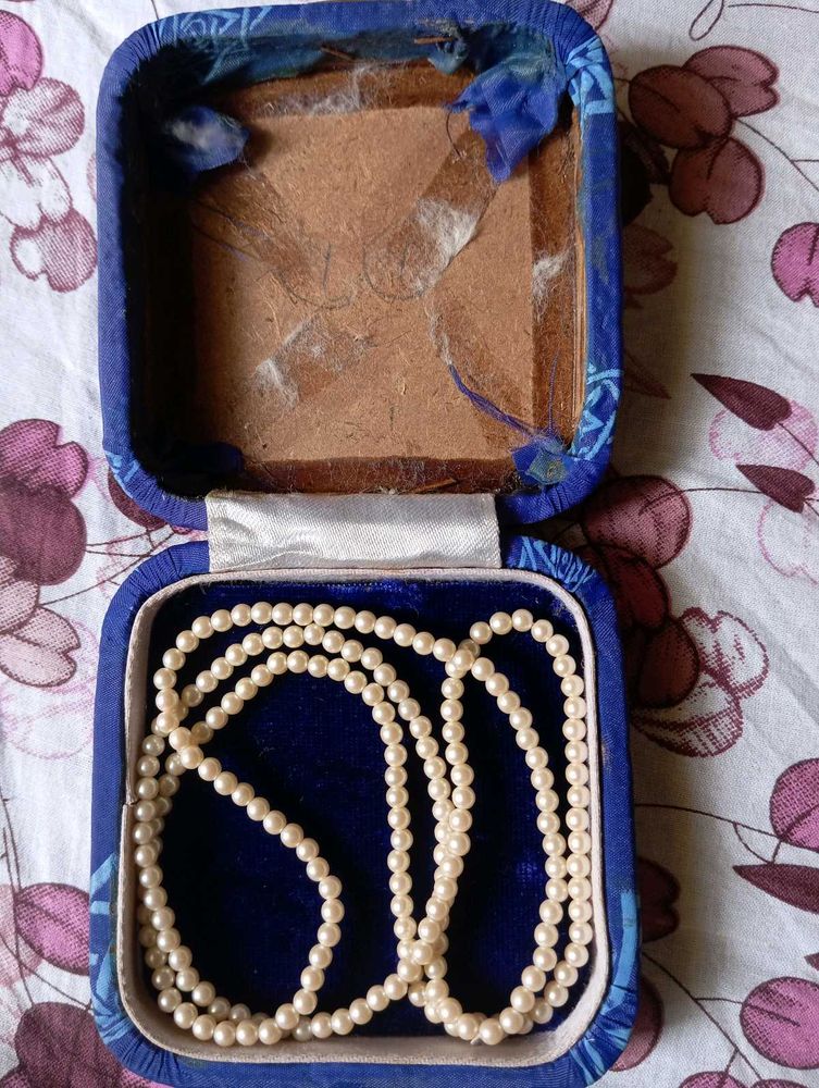 Vintage Pearl Necklace