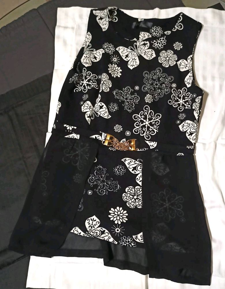 Black White Sleeveless Printed Fancy Top For Women
