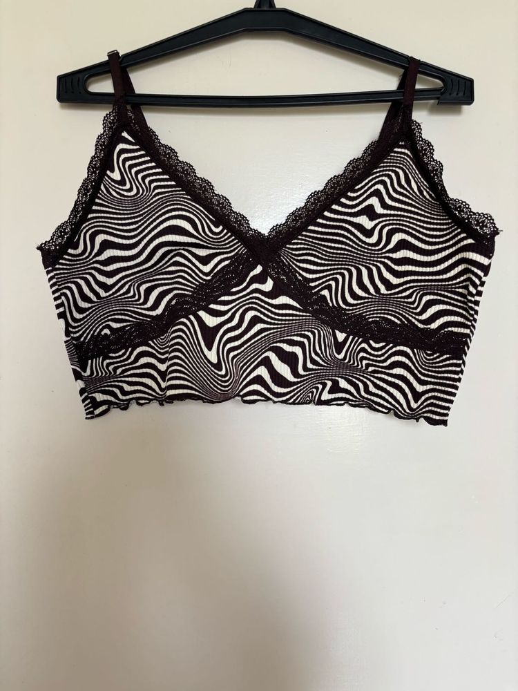 H&amp;M RIBBED DETAIL TOP