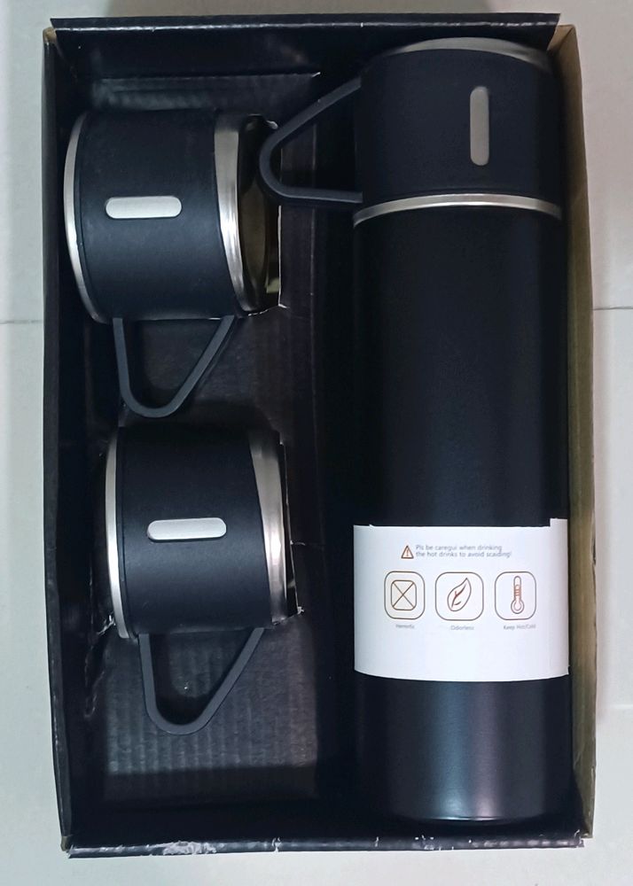 Vacuum Flask Set - 3 Cups And Thermos