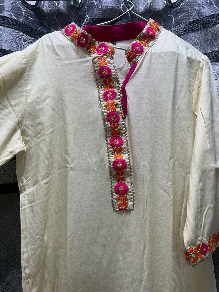 Beautiful Krti With Heavy Lace ❤️M Size