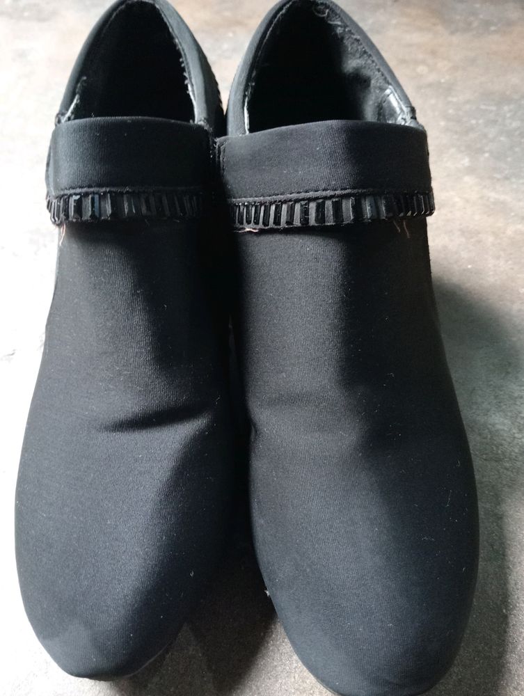 Stylish Black Boots