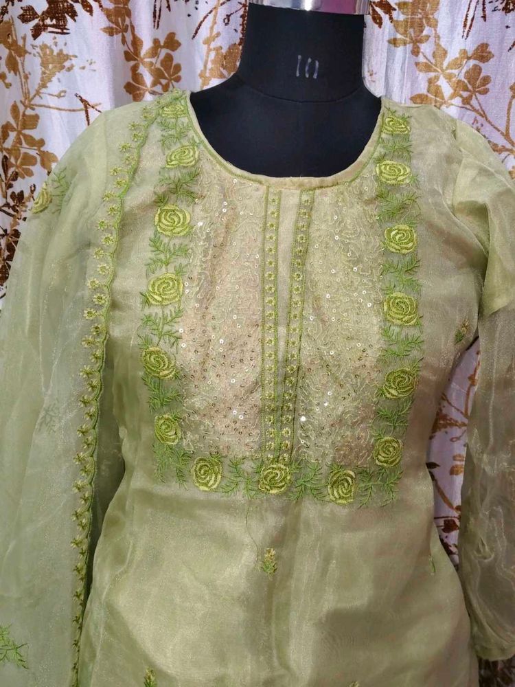 Elegant Embroidered Kurta Set
