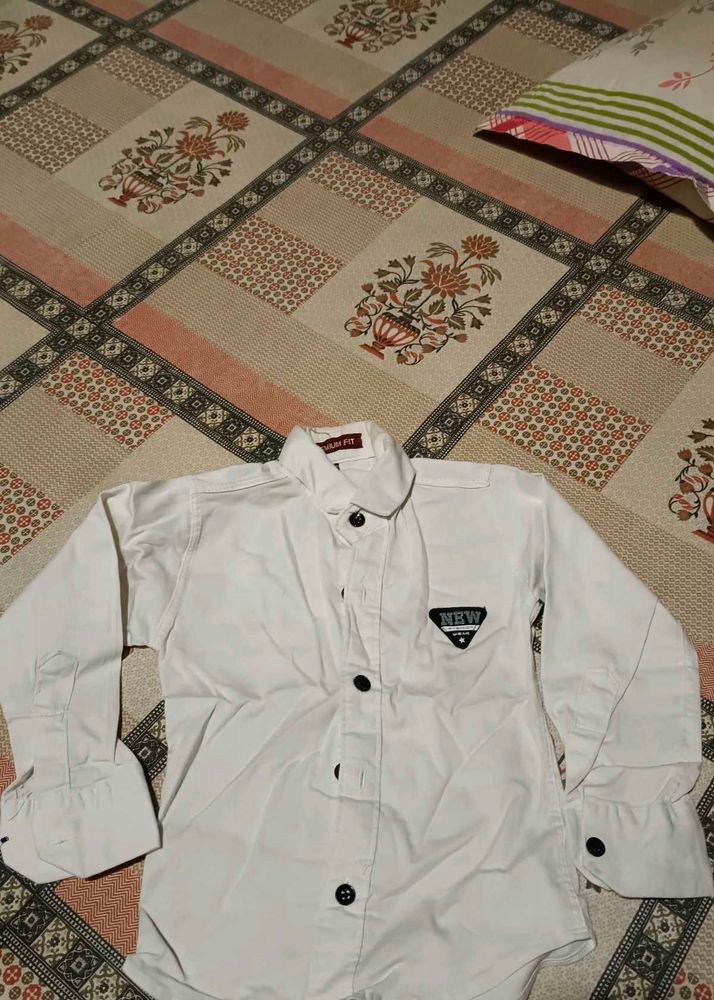 Boys&#39; White Slim Fit Button-Down Shirt