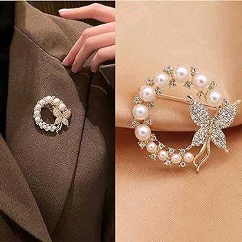 PEARL RHINESTONE BROACH✨