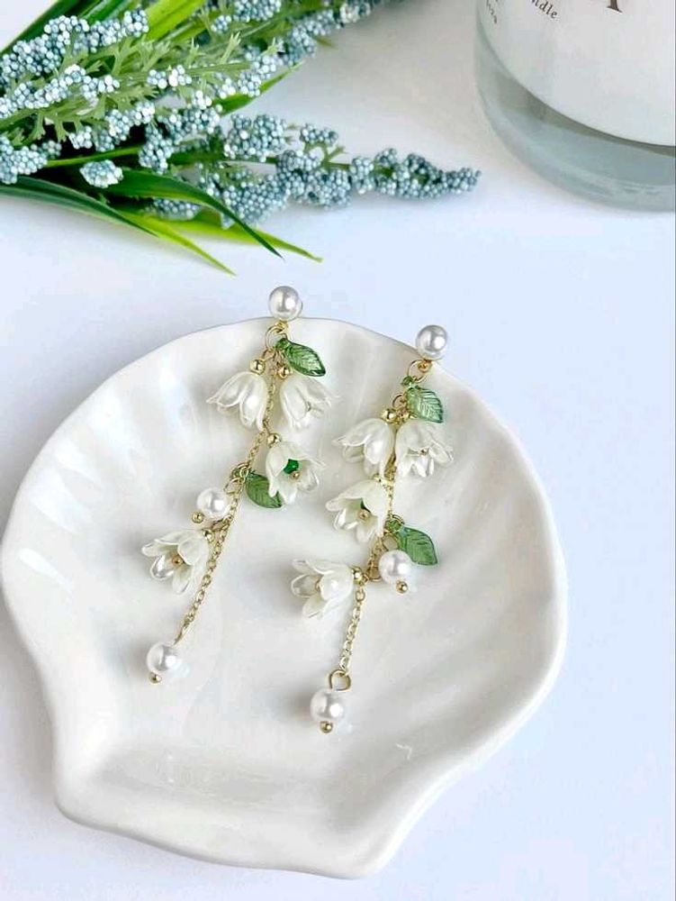 Floral Dangle Earrings