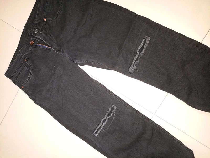 Ripped Black Denim Jeans For Men