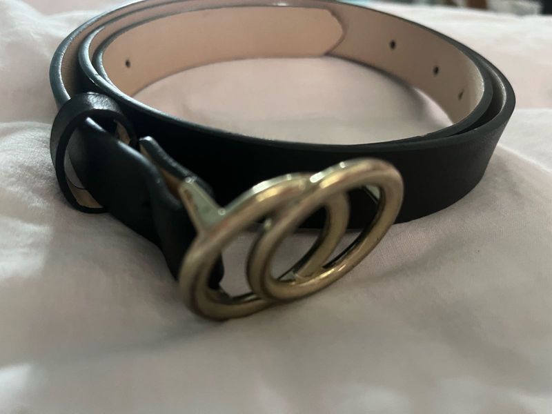 H&amp;M Black Belt