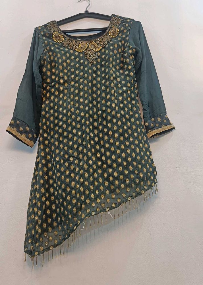 Elegant Green &amp; Gold Kurti