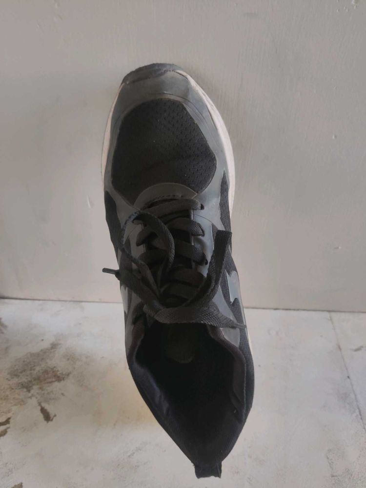 Stylish Black Sneakers