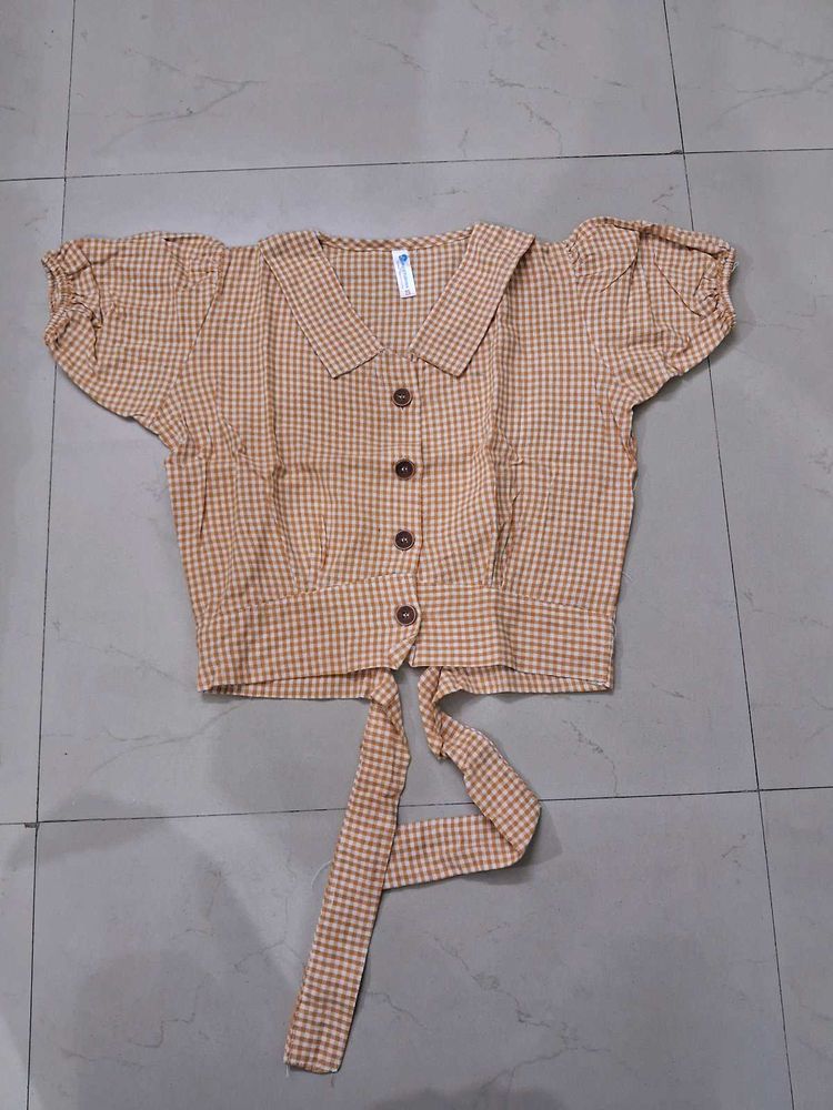 Cute Gingham Tie-Front Top