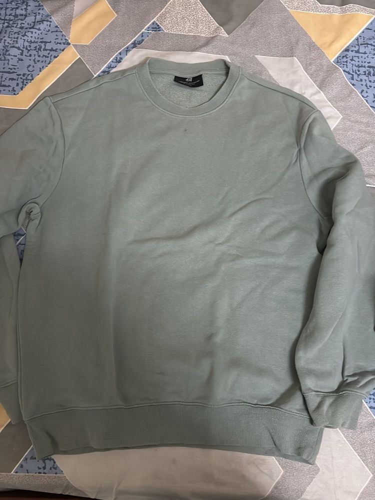 H&amp;M Crewneck Sweat Shirt Relaxed Fit