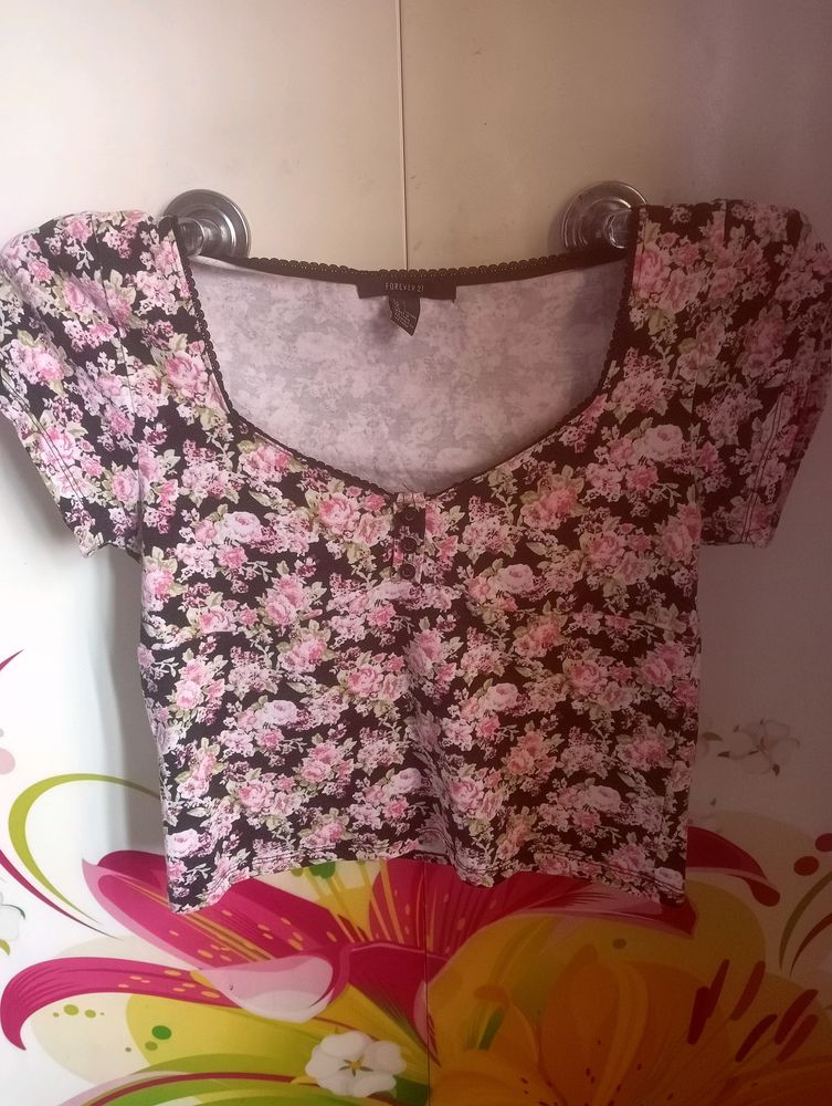 (PRIZE DROP) Flower Print Crop Top
