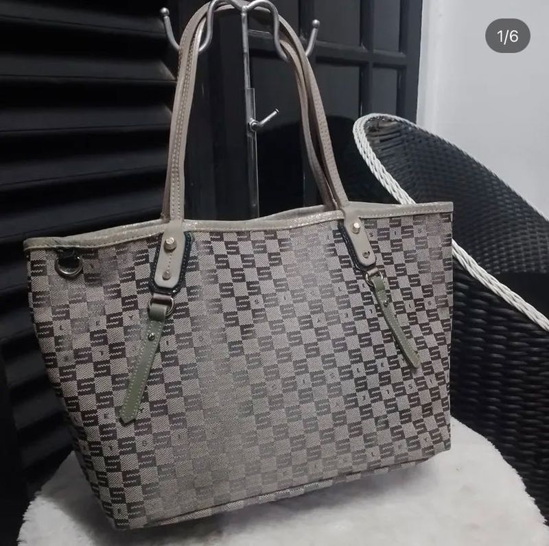 Sisley Tote Bag