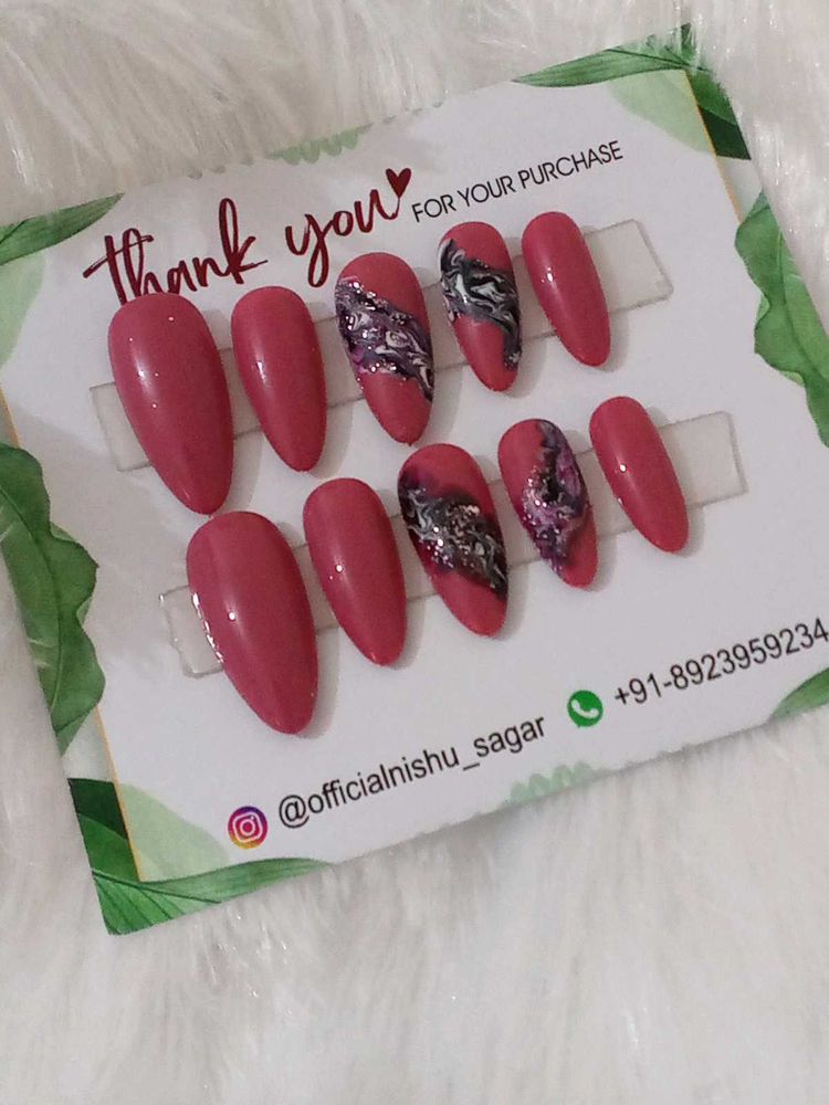 Press-On Nail Set
